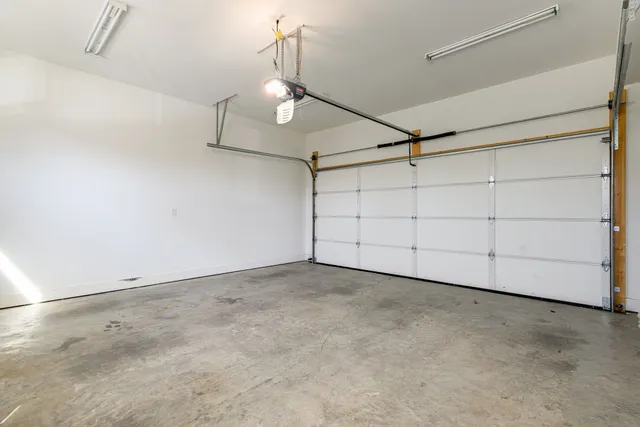 $5,400 | 826 13th Avenue South, Nashville, TN 37203