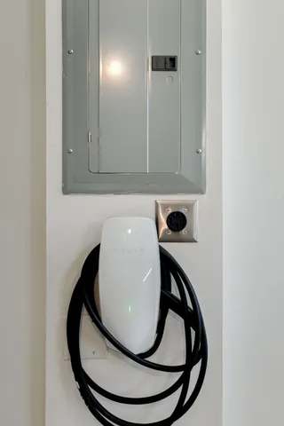 $5,400 | 826 13th Avenue South, Nashville, TN 37203