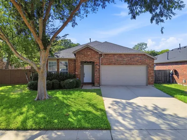 $2,600 | 315 Londonderry Lane, Mansfield, TX 76063