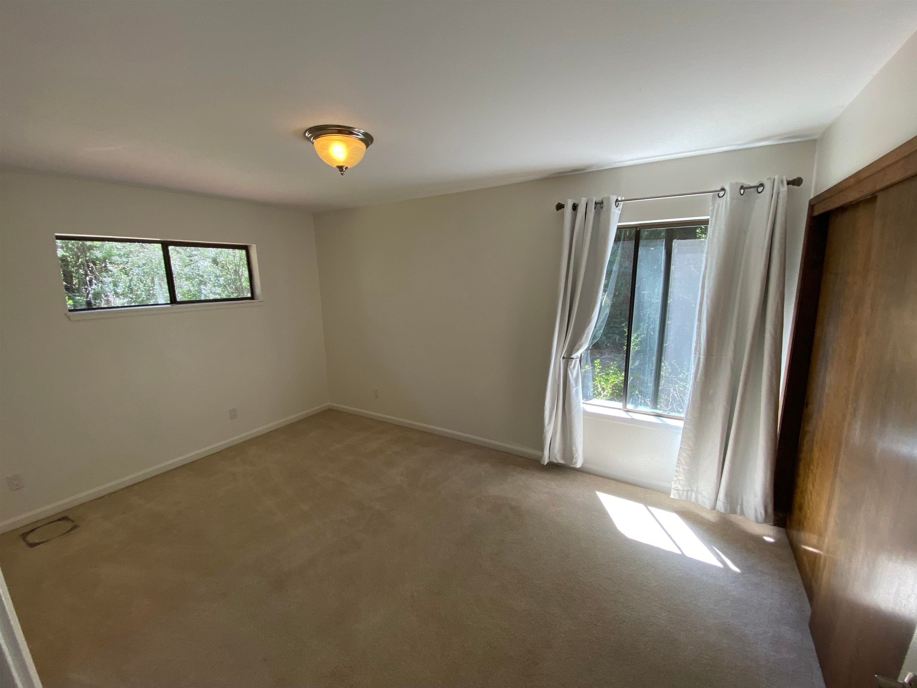 1934 Deetz Road Mount Shasta, CA 96067 - Photo 8 of 17 Gallery Image 8
