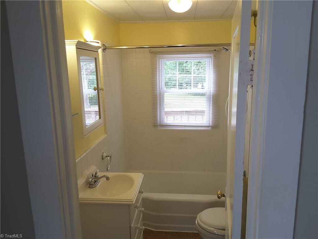 1954 Thomas Road Lexington, NC 27295 - Photo 25 of 30 Gallery Image 25
