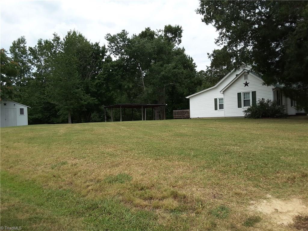1954 Thomas Road Lexington, NC 27295 - Photo 4 of 30 Gallery Image 4