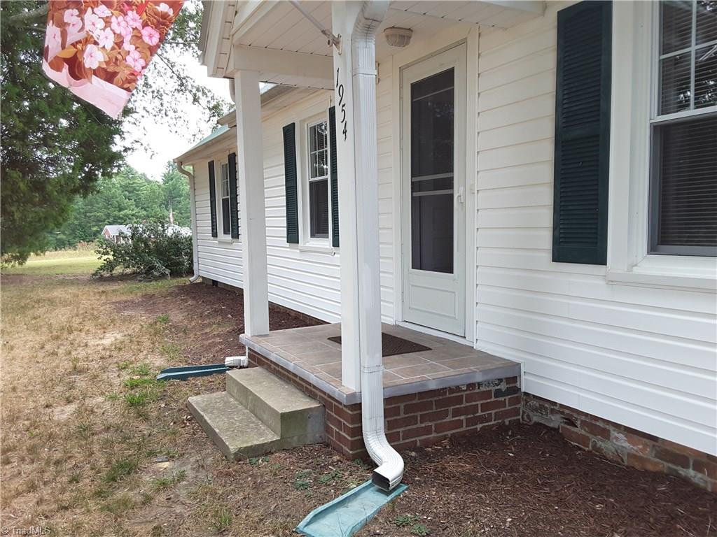1954 Thomas Road Lexington, NC 27295 - Photo 7 of 30 Gallery Image 7