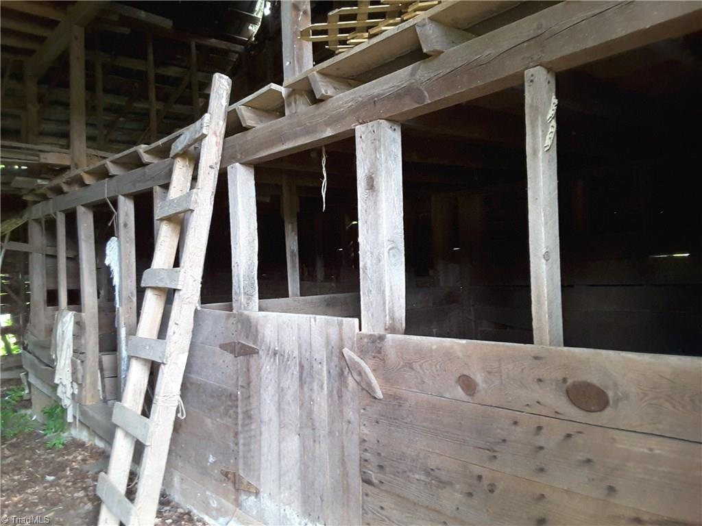 1954 Thomas Road Lexington, NC 27295 - Photo 10 of 30 Old Rustic Barn