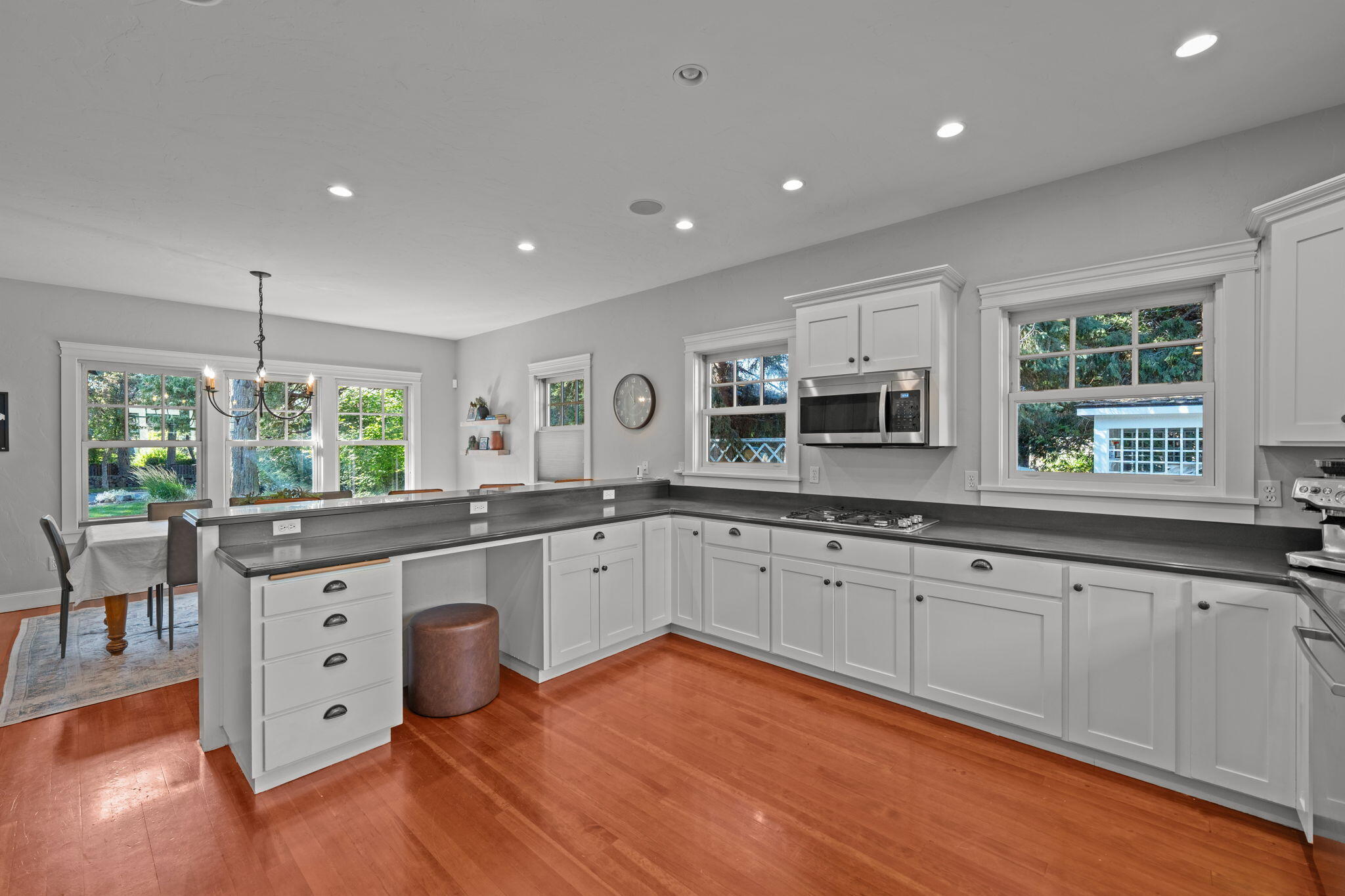 434 Northwest Drake Road Bend, OR 97703 - Photo 15 of 65 Open kitchen with loads counter space