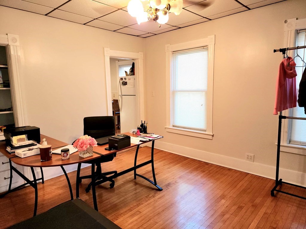 14 Mckinley Road Worcester, MA 01605 - Photo 9 of 12 Gallery Image 9