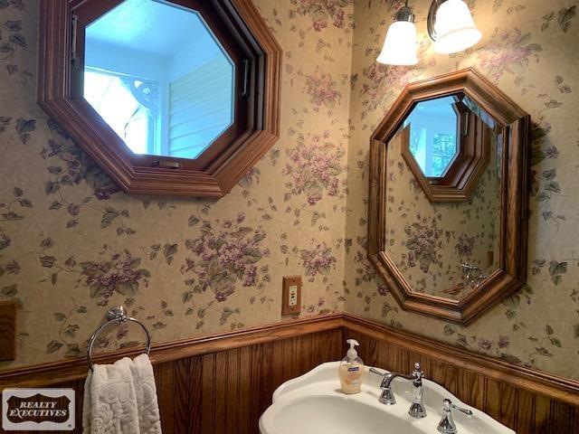 355 West Gates Street Romeo, MI 48065 - Photo 21 of 60 50042347-20.JPG