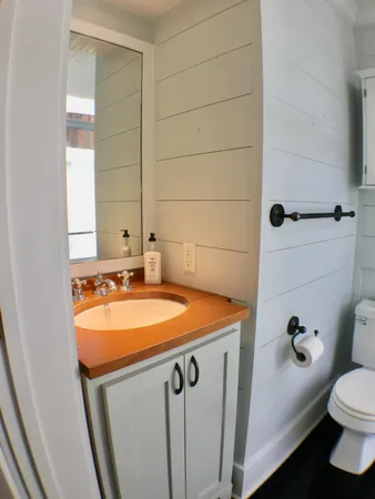 $1,995 | 251 Meeting Street, Unit 3, Charleston, SC 29401