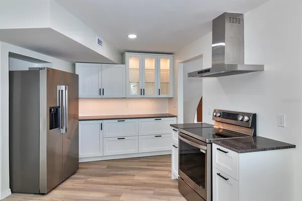 $2,494,900 | 451 Palm Island Northeast, Clearwater Beach, FL 33767