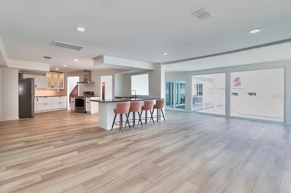 $2,494,900 | 451 Palm Island Northeast, Clearwater Beach, FL 33767