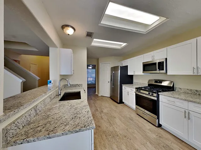 $2,075 | 16942 Hampton Glen Court, Houston, TX 77083