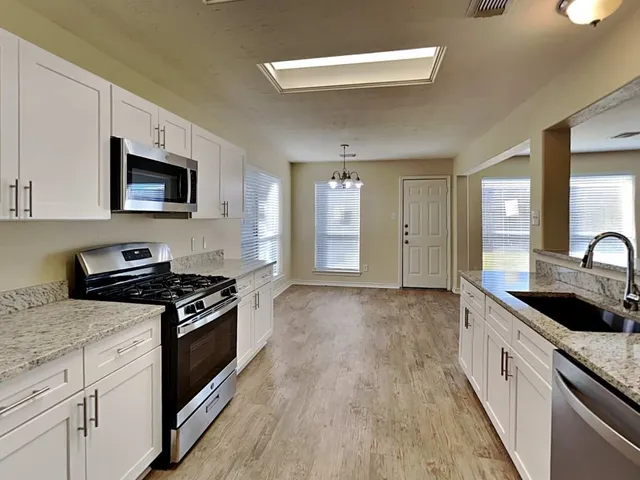 $2,075 | 16942 Hampton Glen Court, Houston, TX 77083