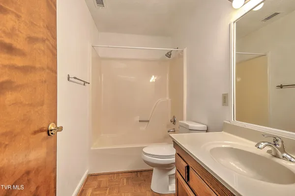 $199,900 | 2420 Volunteer Parkway, Unit 1A, Bristol, TN 37620