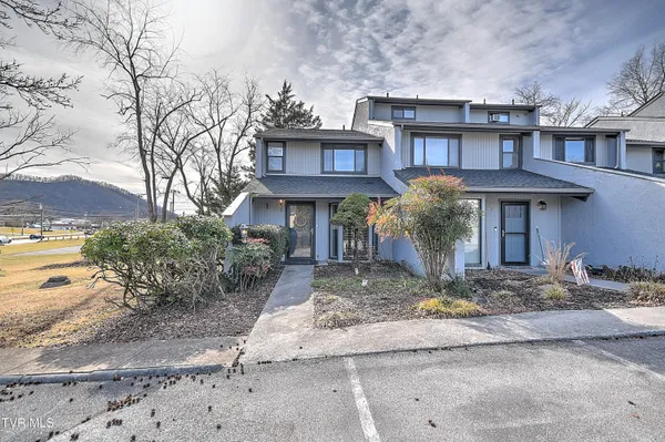 $199,900 | 2420 Volunteer Parkway, Unit 1A, Bristol, TN 37620