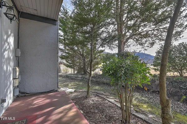 $199,900 | 2420 Volunteer Parkway, Unit 1A, Bristol, TN 37620