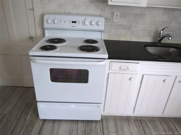 $2,050 | 13 Wilcox Street, Wethersfield, CT 06109