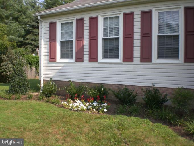 19604 Mosby Way Poolesville, MD 20837 - Photo 5 of 30 Exterior #4
