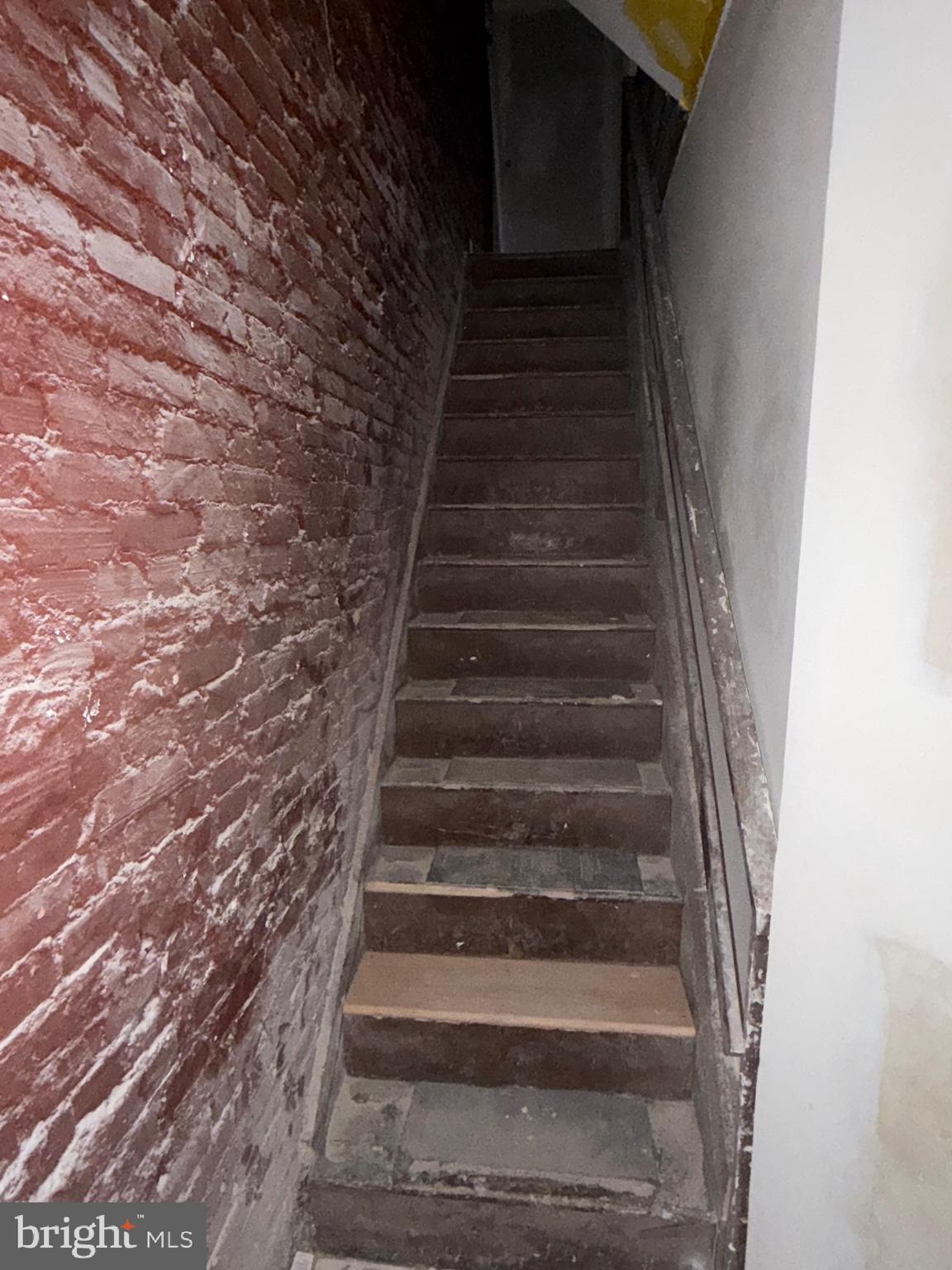 5609 Wyalusing Avenue Philadelphia, PA 19131 - Photo 13 of 36 a view of entryway