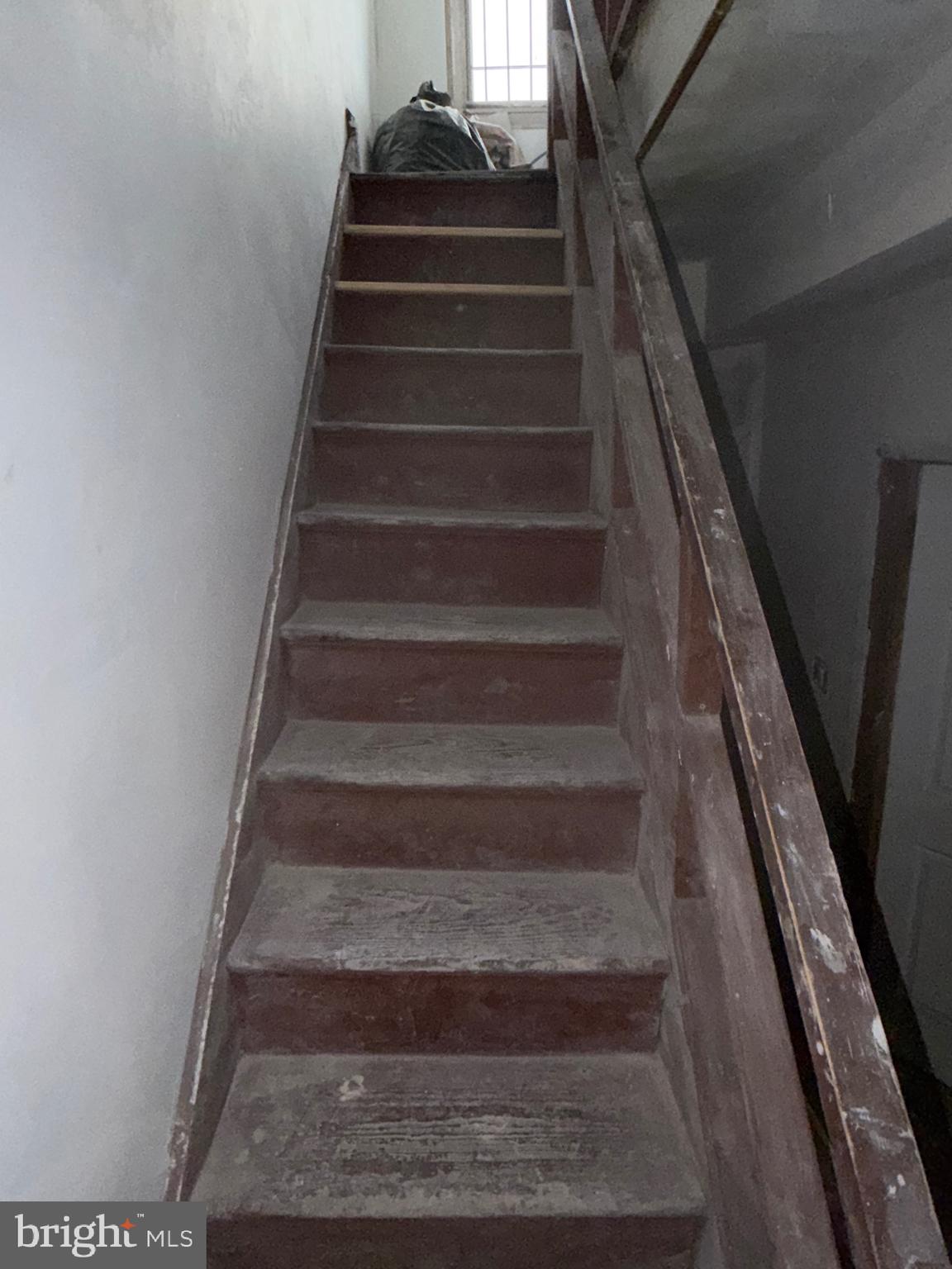 5609 Wyalusing Avenue Philadelphia, PA 19131 - Photo 23 of 36 a view of entryway