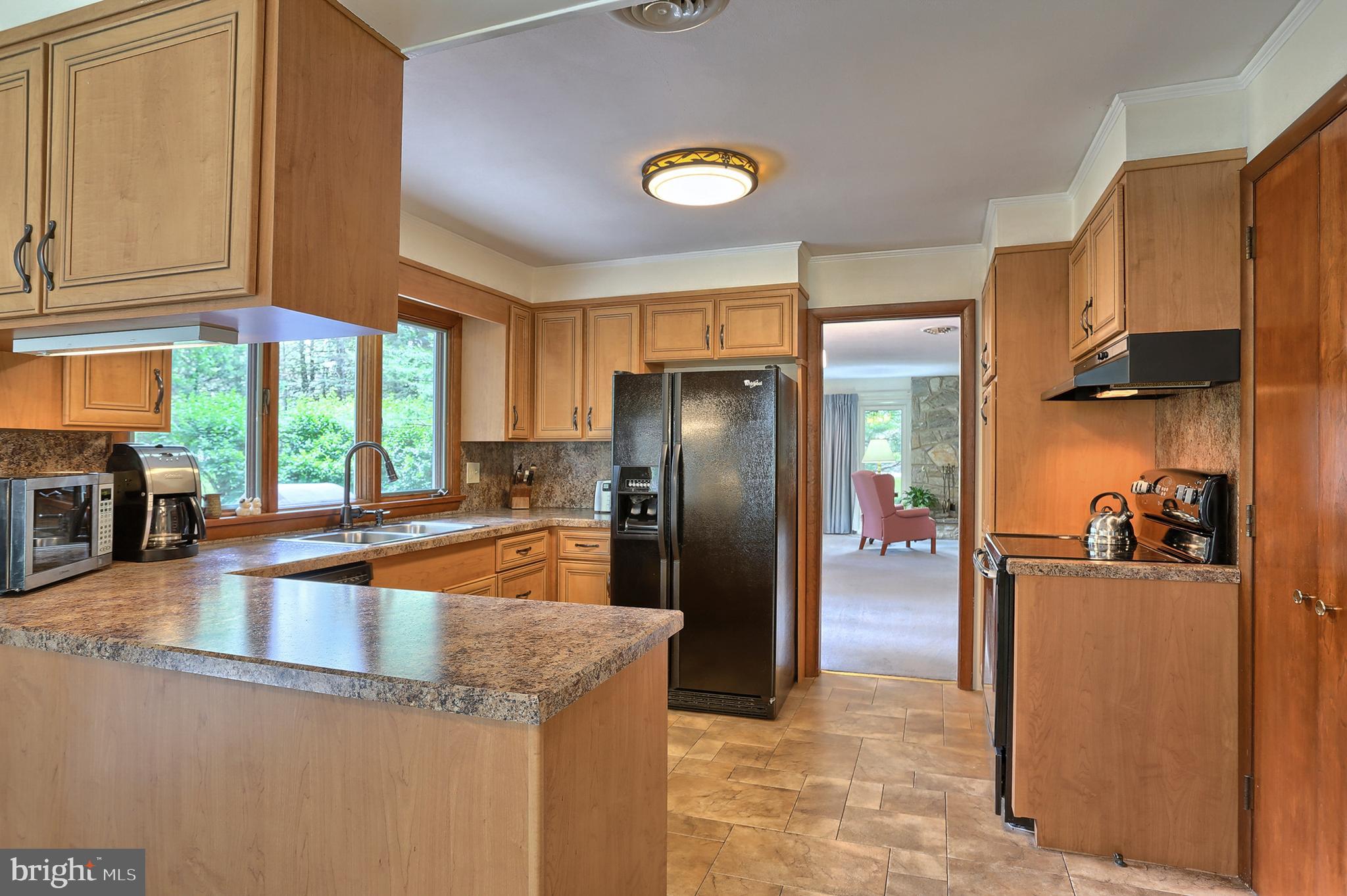 2 Pennwood Road Lebanon, PA 17042 - Photo 11 of 44 Tasteful neutral tones compliment any decor