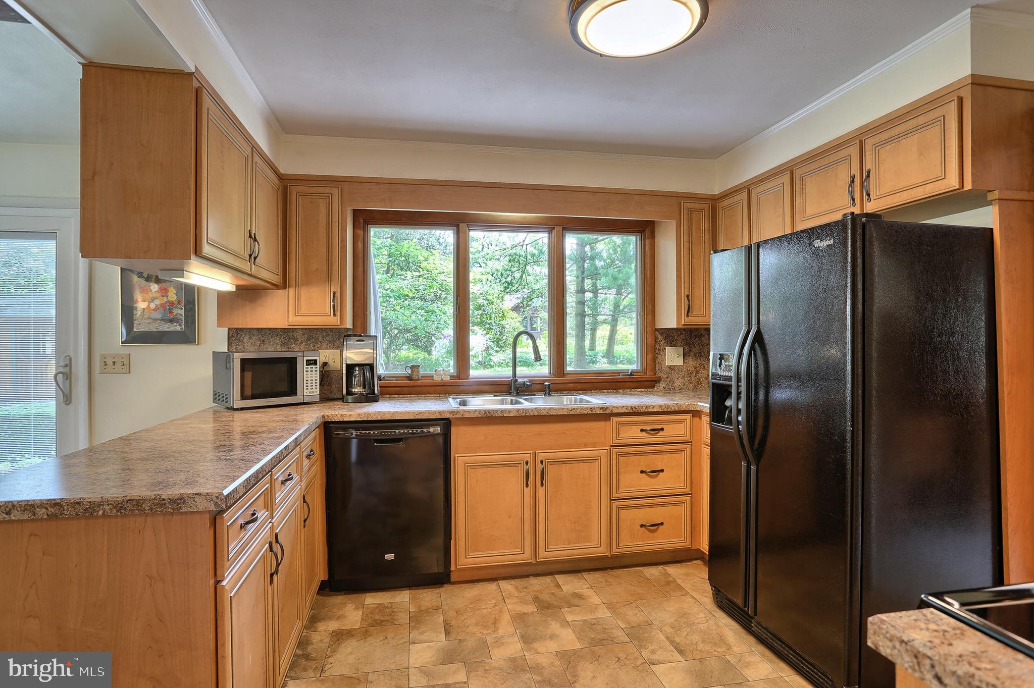 2 Pennwood Road Lebanon, PA 17042 - Photo 10 of 44 Includes full appliance package w/ refrigerator