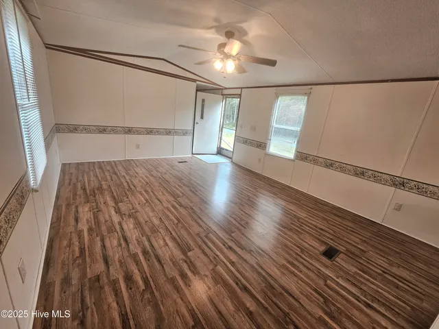 $147,000 | 5589 Burgaw Highway, Maple Hill, NC 28454