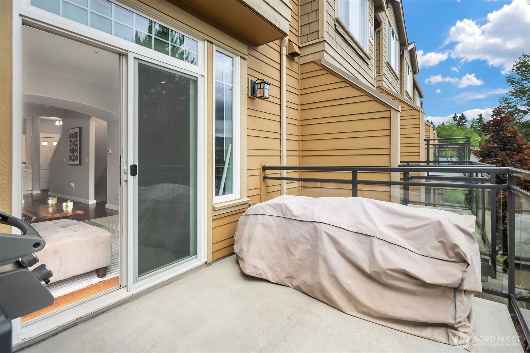 23300 Southeast Black Nugget Road, Unit M2 Issaquah, WA 98029 - Photo 30 of 36