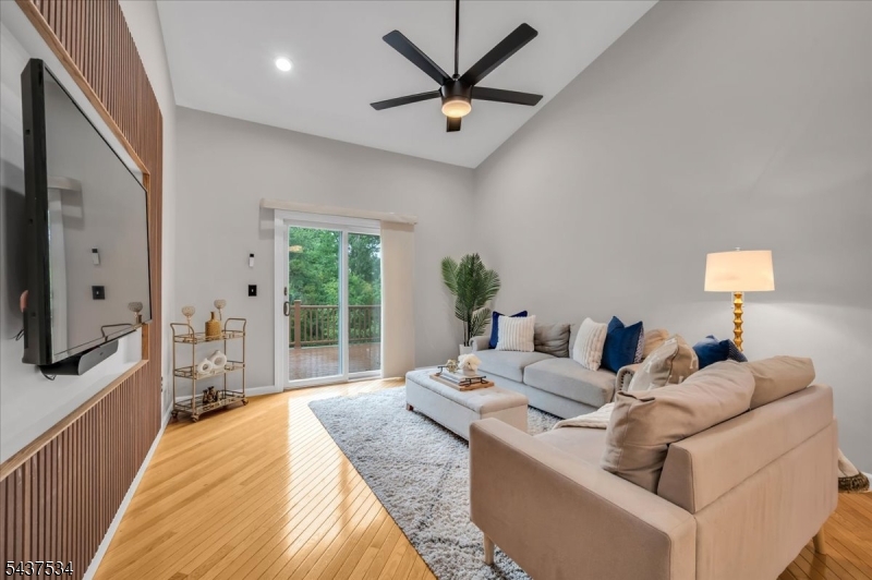 119 Choctaw Ridge Road Somerville, NJ 08876 - Photo 10 of 34