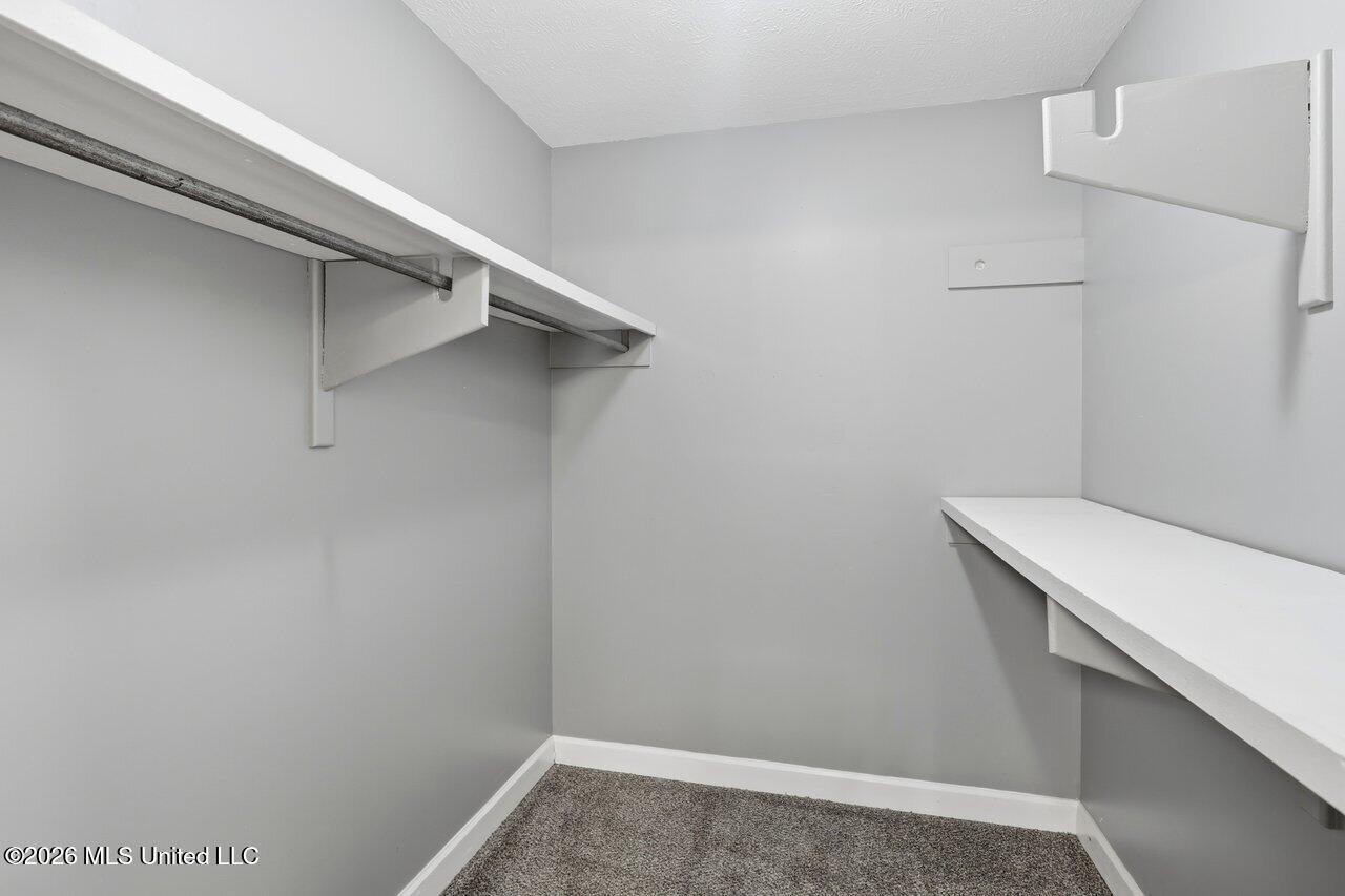 153 Oak Ridge Circle Madison, MS 39110 - Photo 23 of 31 153 Oak Ridge Cir Hometoursms.com 23
