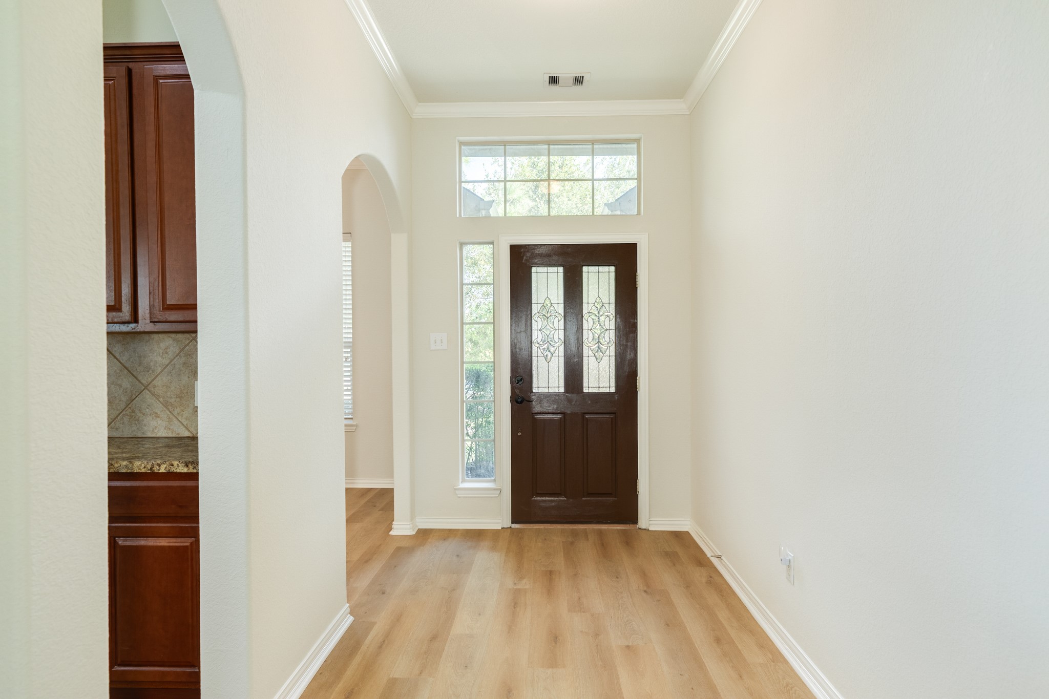 13417 Star Creek Lane Rosharon, TX 77583 - Photo 3 of 41 a view of hallway with wooden floor