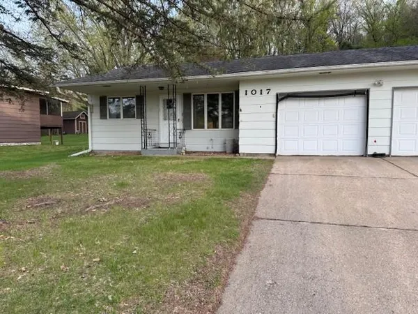 $179,500 | 1017 Pioneer Road, Red Wing, MN 55066