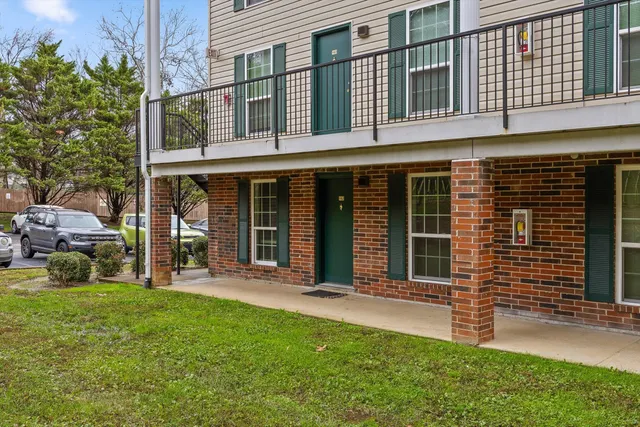 $177,000 | 900 Mountain Creek Road, Unit 162, Chattanooga, TN 37405