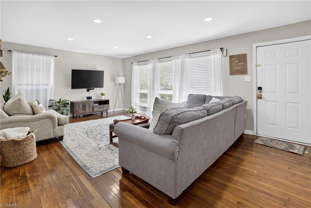 4316 Halifax Road Greensboro, NC 27407 - Photo 10 of 45