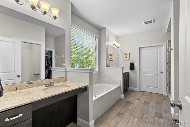 $769,900 | 377 Sturbridge Drive, St. Charles, MO 63303