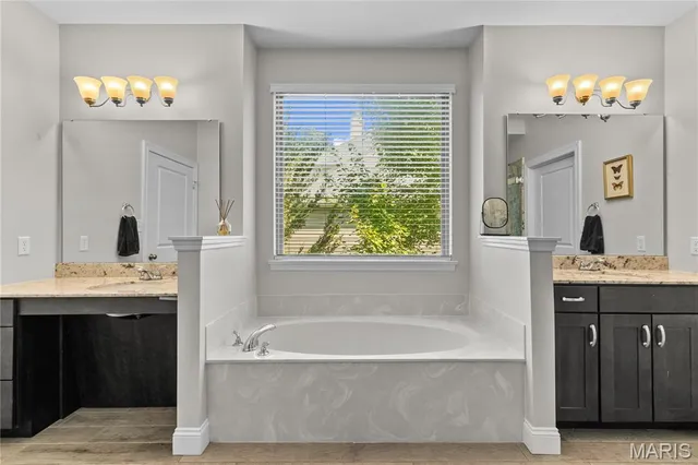 $769,900 | 377 Sturbridge Drive, St. Charles, MO 63303