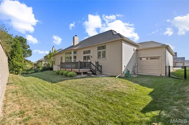 $769,900 | 377 Sturbridge Drive, St. Charles, MO 63303