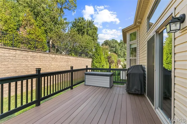 $769,900 | 377 Sturbridge Drive, St. Charles, MO 63303