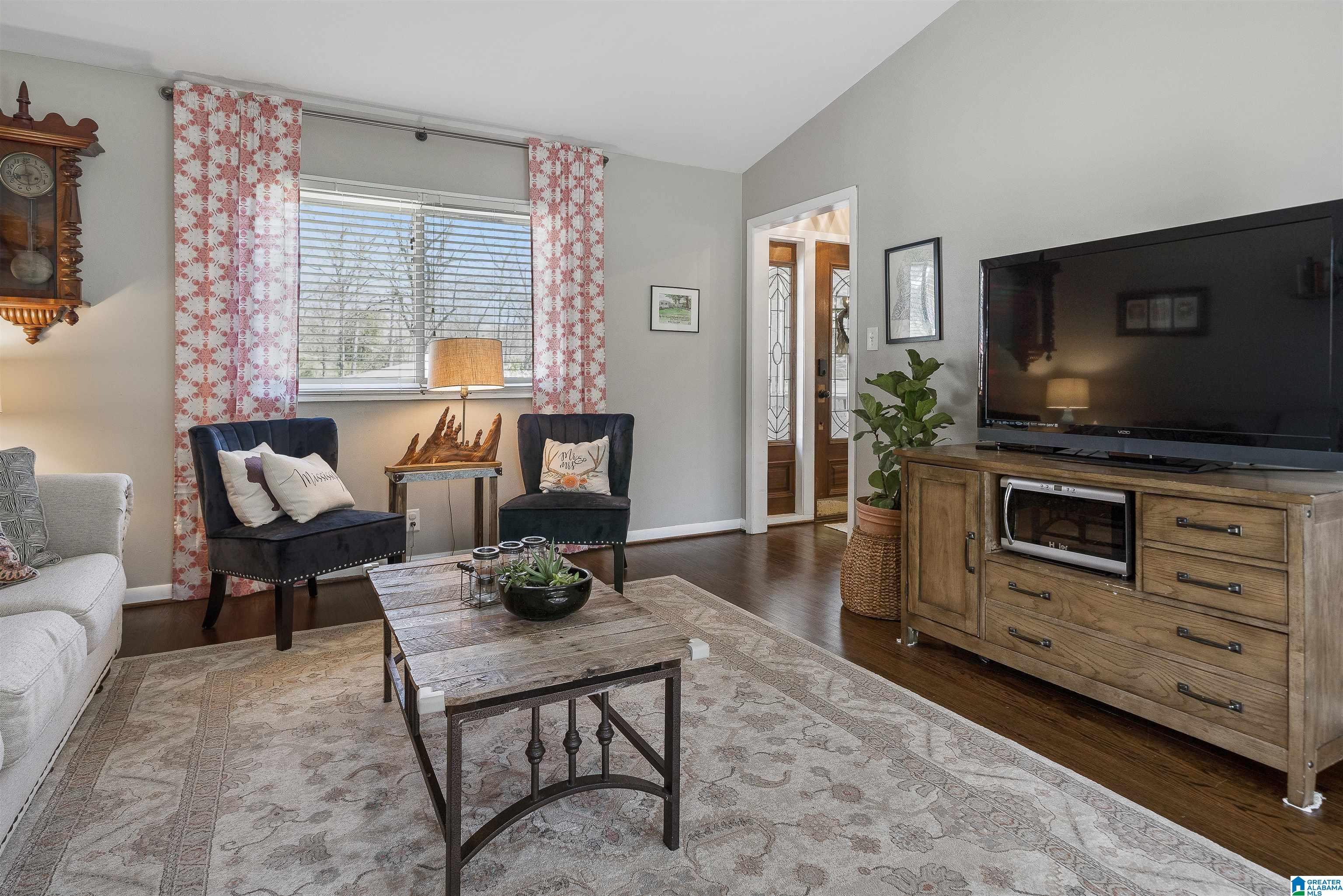 2126 Blue Ridge Boulevard Birmingham, AL 35226 - Photo 3 of 30