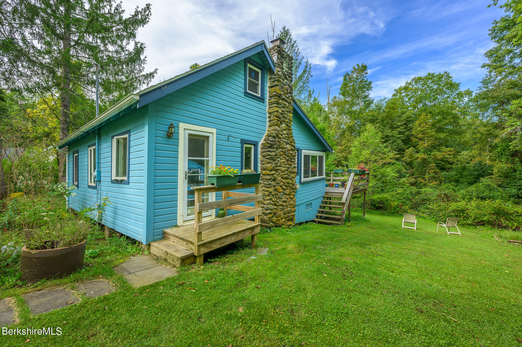3 Mahkeenac Heights Road Stockbridge, MA 01262 - Photo 3 of 33 Main 3