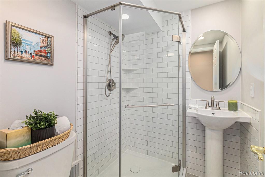 786 Oak Brook Ridge Drive Rochester Hills, MI 48307 - Photo 21 of 31