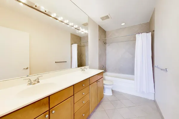 $4,300 | 720 North Larrabee Street, Unit 1108, Chicago, IL 60654