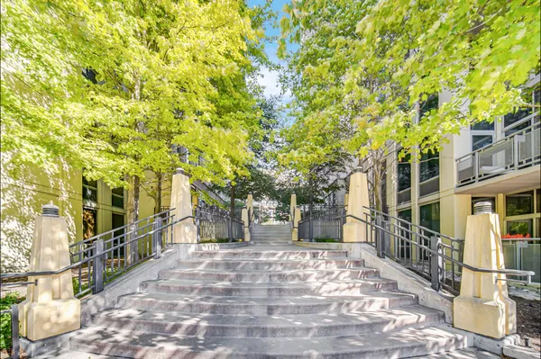 $4,300 | 720 North Larrabee Street, Unit 1108, Chicago, IL 60654