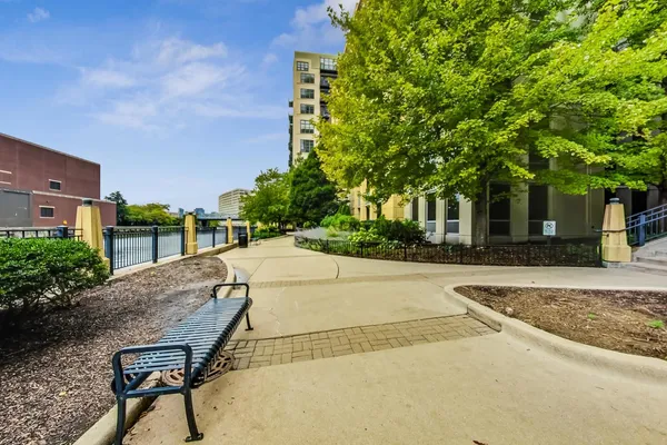 $4,300 | 720 North Larrabee Street, Unit 1108, Chicago, IL 60654