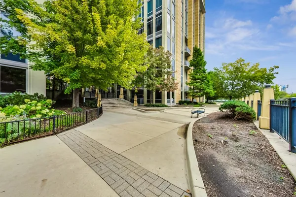 $4,300 | 720 North Larrabee Street, Unit 1108, Chicago, IL 60654