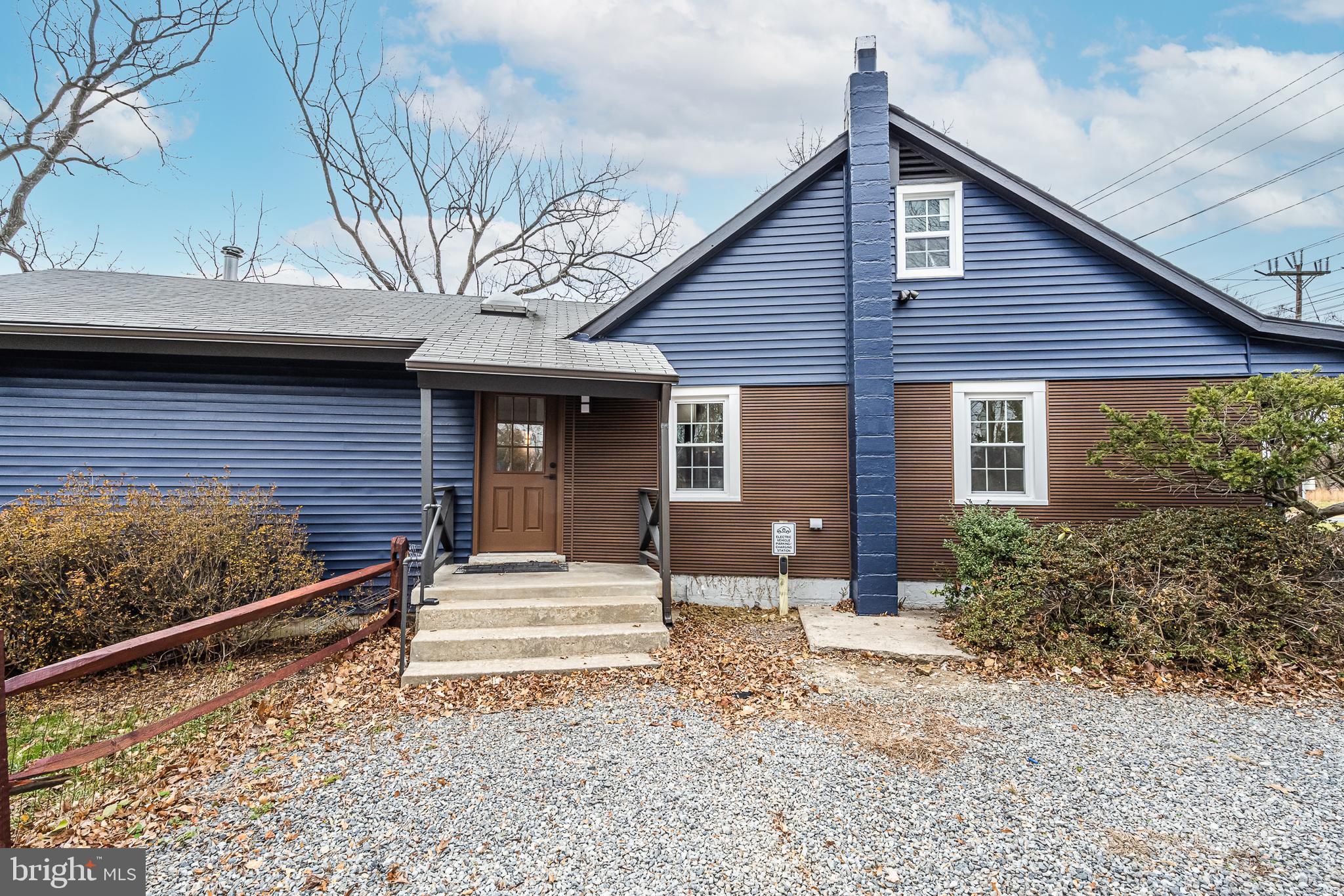 12115 Falls Road Potomac, MD 20854 - Photo 12 of 75 Gallery Image 12