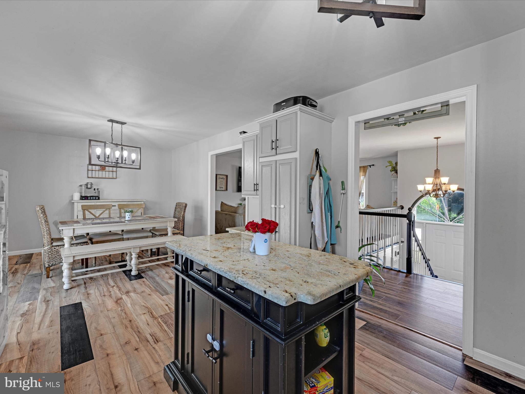 661 West Ridge Road Elizabethtown, PA 17022 - Photo 5 of 24 Kitchen