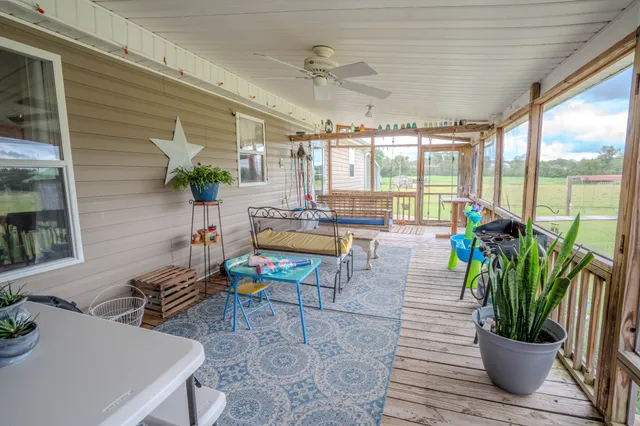 $328,500 | 2 Farris Lane, Leoma, TN 38468