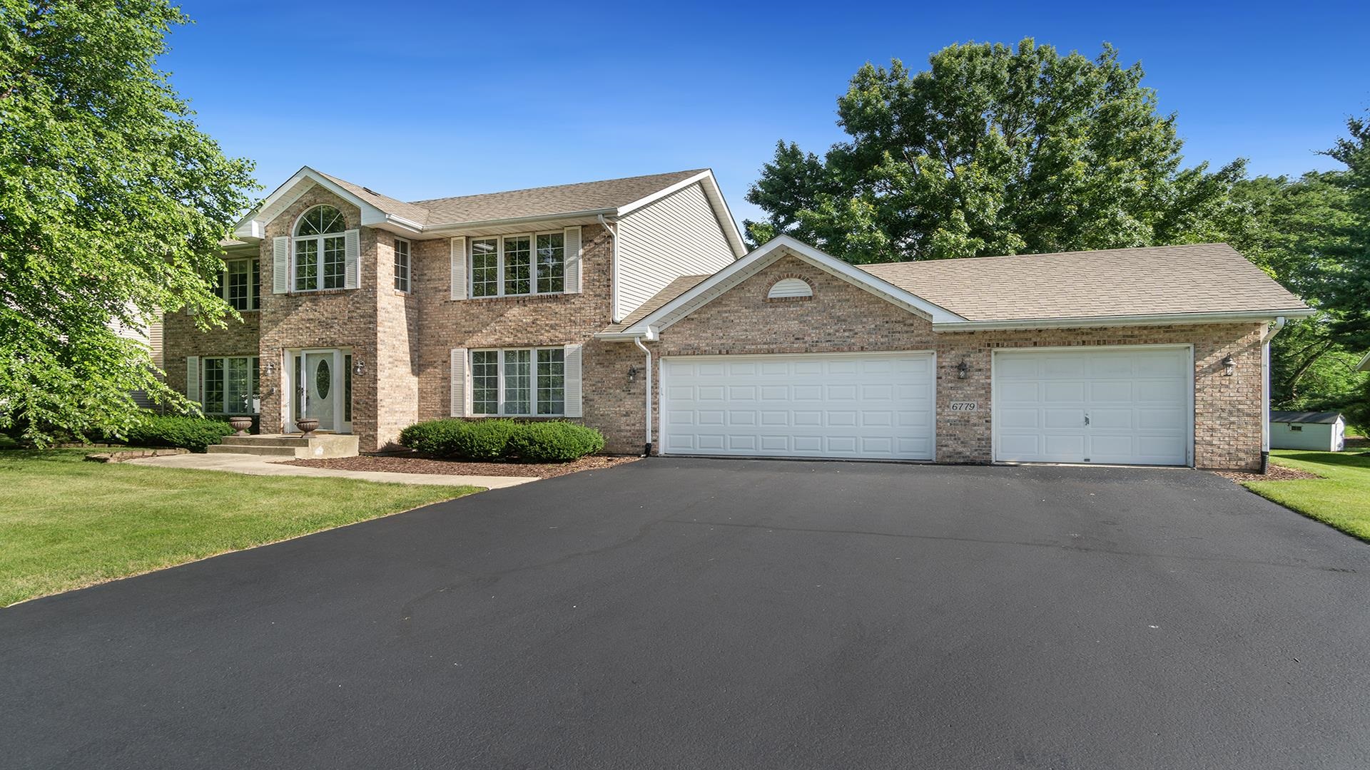 6779 Sentinel Road Rockford, IL 61107 - Photo 2 of 51 Gallery Image 2