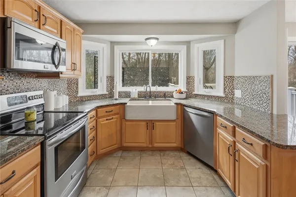 $570,000 | 48 Roger Williams Drive, Johnston, RI 02919