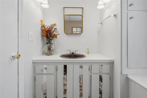 $570,000 | 48 Roger Williams Drive, Johnston, RI 02919